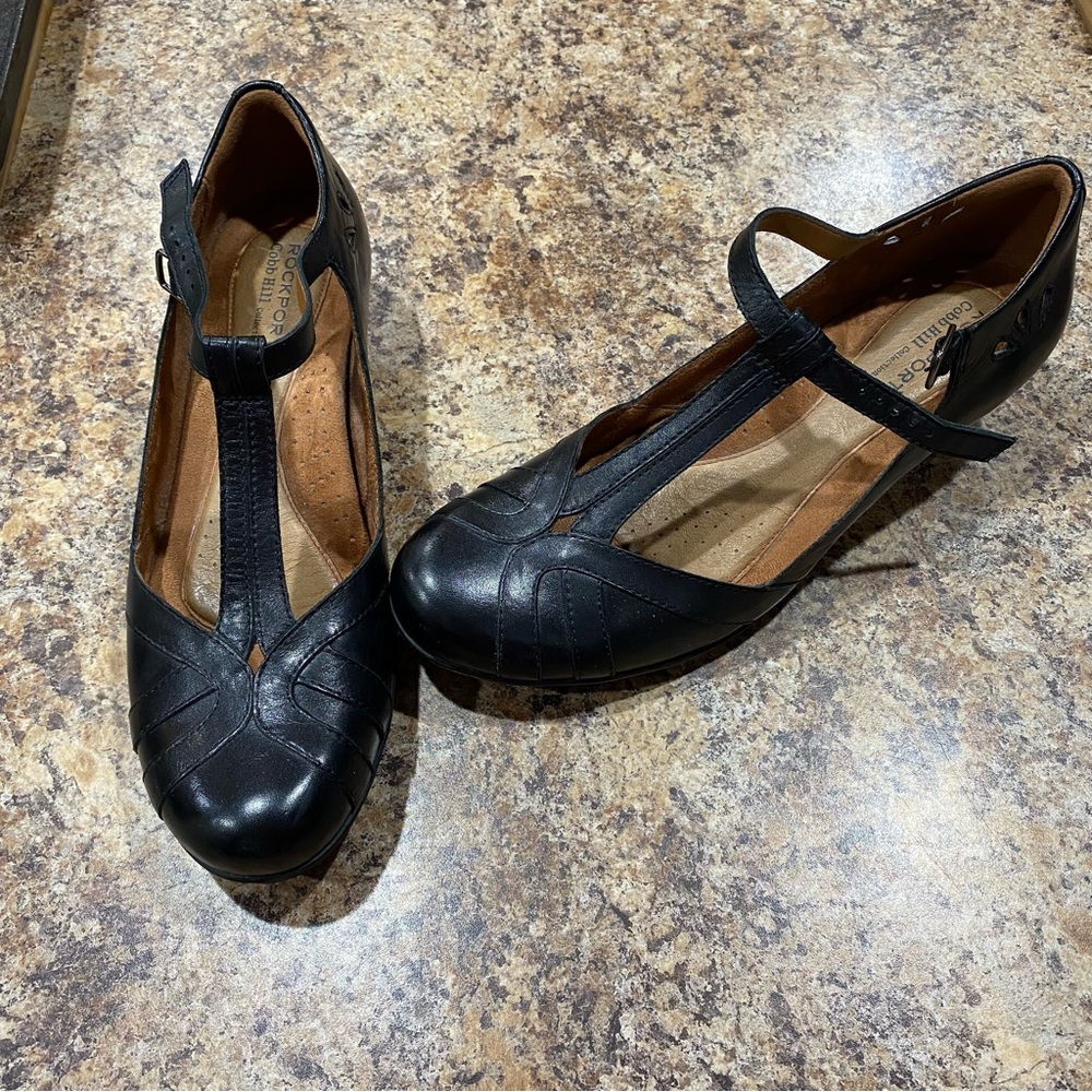 Rockport size 11 by Cobb Hill shoes